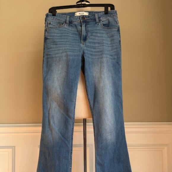 Hollister Mid-Rise Boot Jeans Size 6L / 28L - Picture 1 of 8